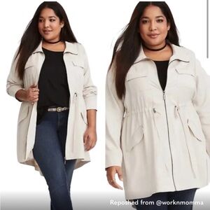 Torrid Beige Utility Anorak Jacket Zip Front Drawstring Waist Size 3
